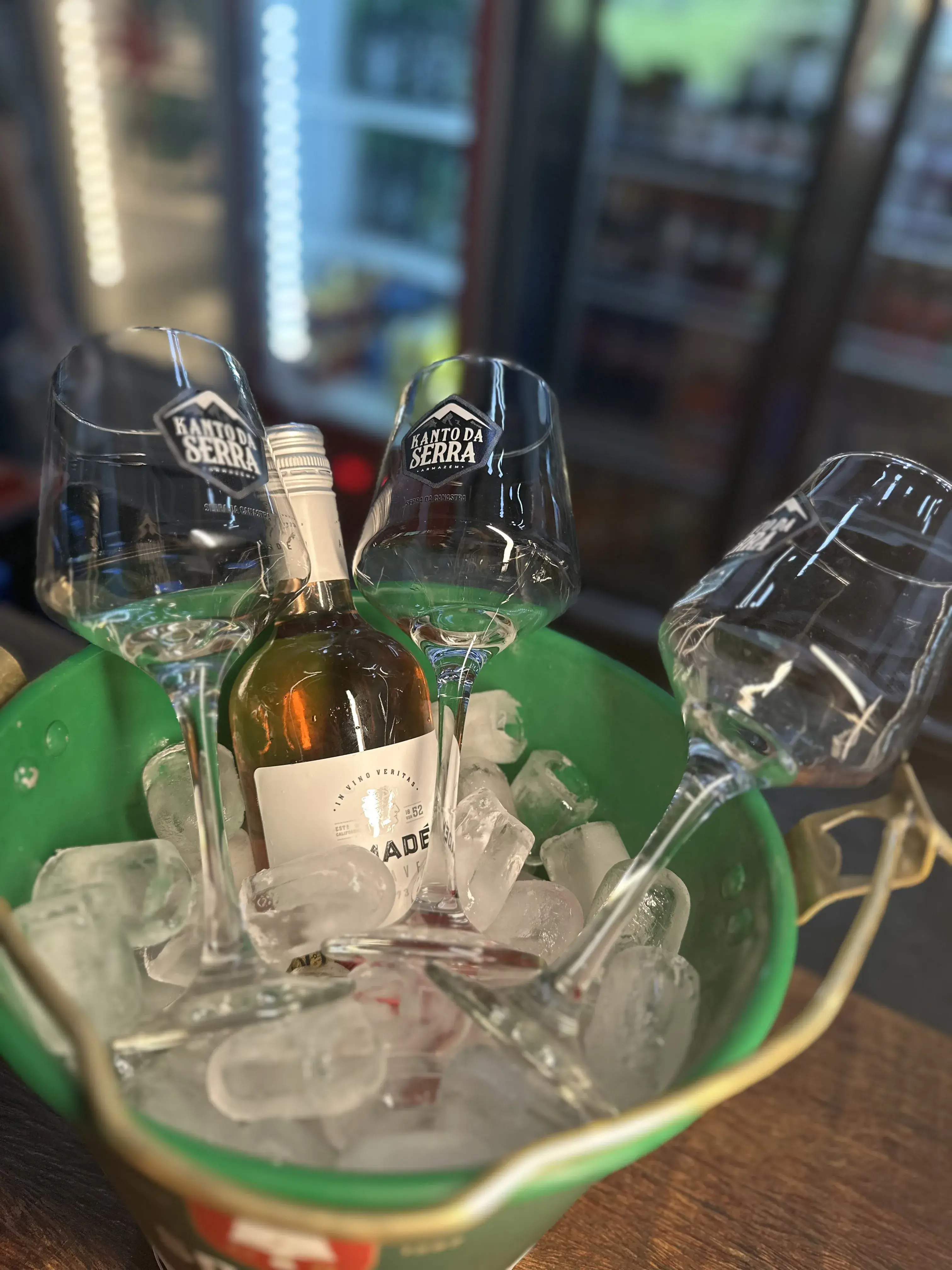 Vinhos e drinks no Bar Kanto da Serra